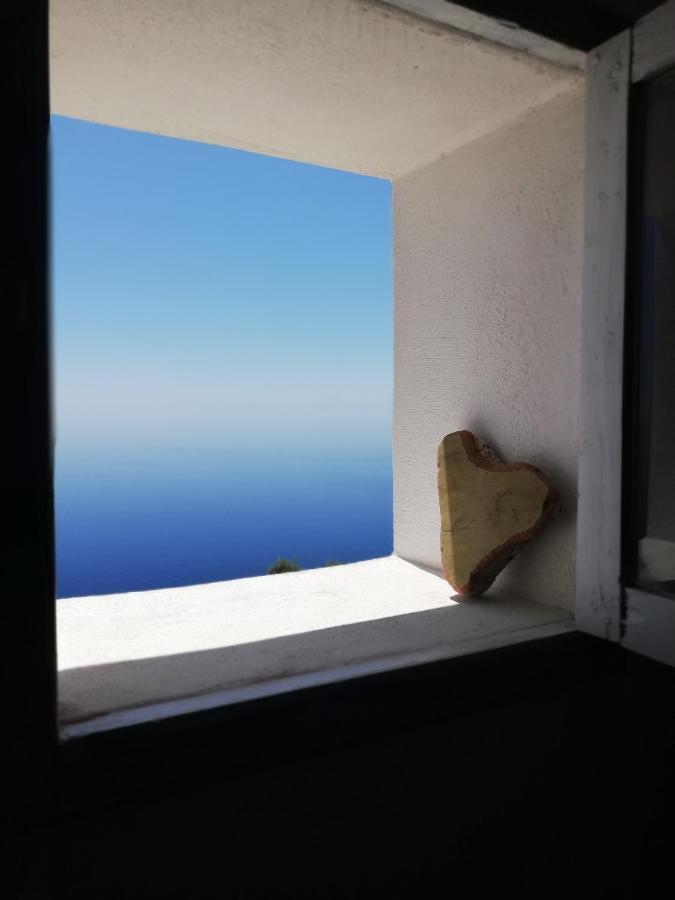 Bed and Breakfast Alicudi Giardino Dei Carrubi- Al Gradino 365 Exterior foto
