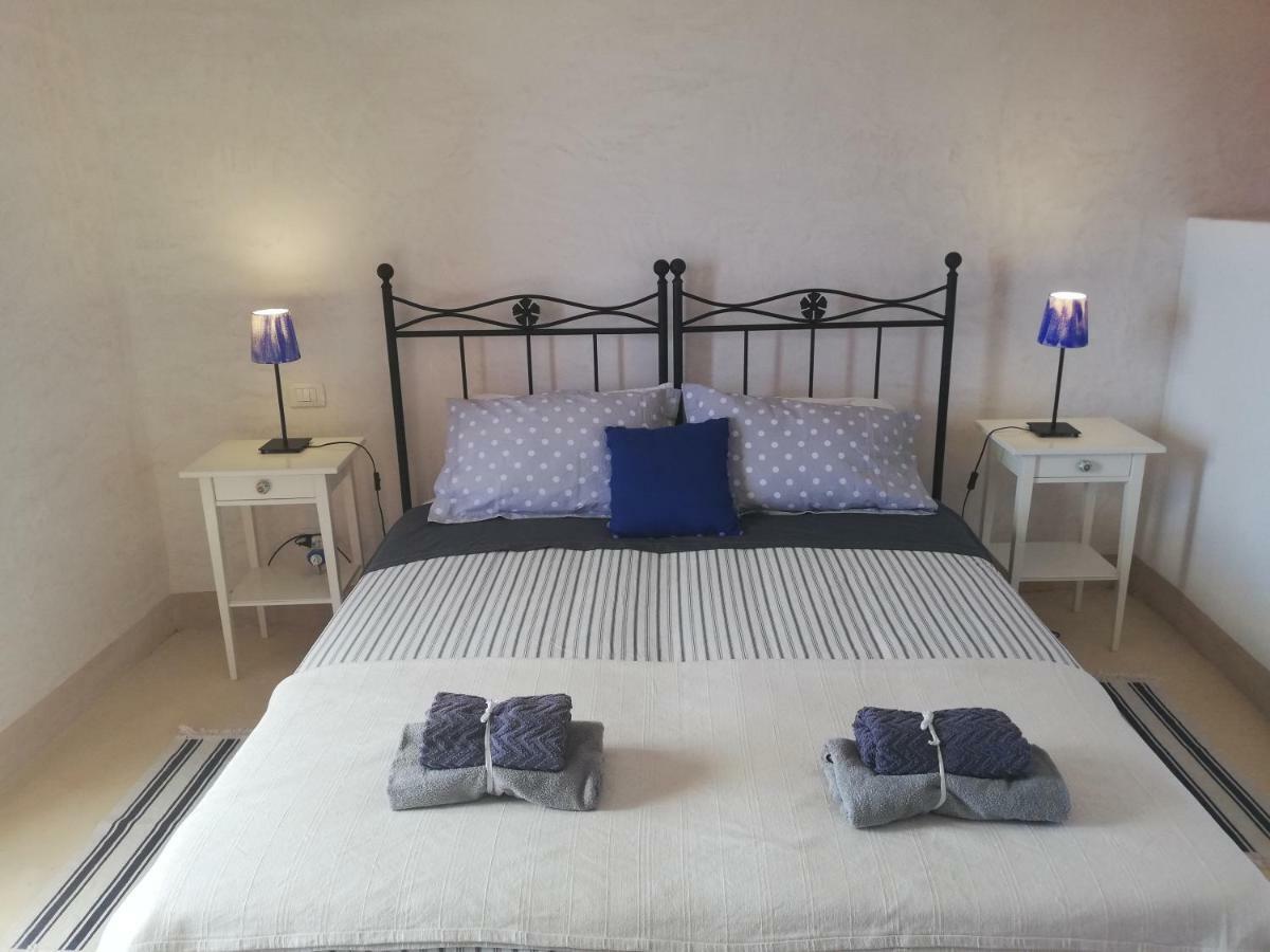 Bed and Breakfast Alicudi Giardino Dei Carrubi- Al Gradino 365 Zimmer foto